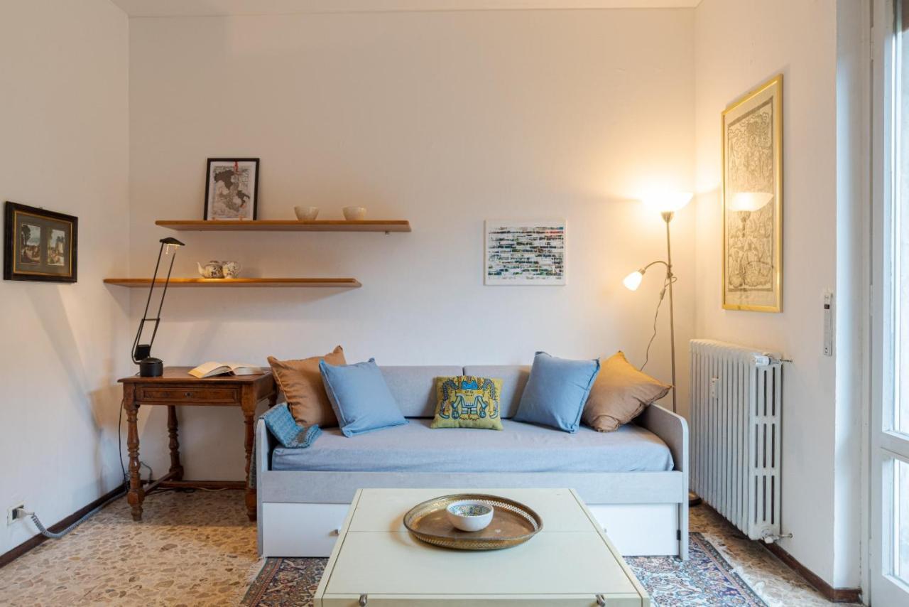 Lovely & Quiet Apartment - With Balcony & Parking Como Buitenkant foto